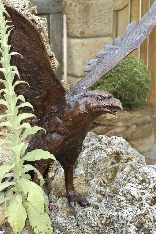 Tierfigur eines Vogel aus Bronze 