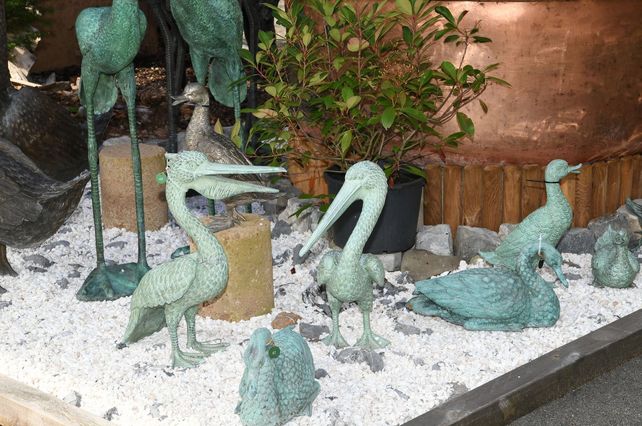 Bronzefiguren Vögel