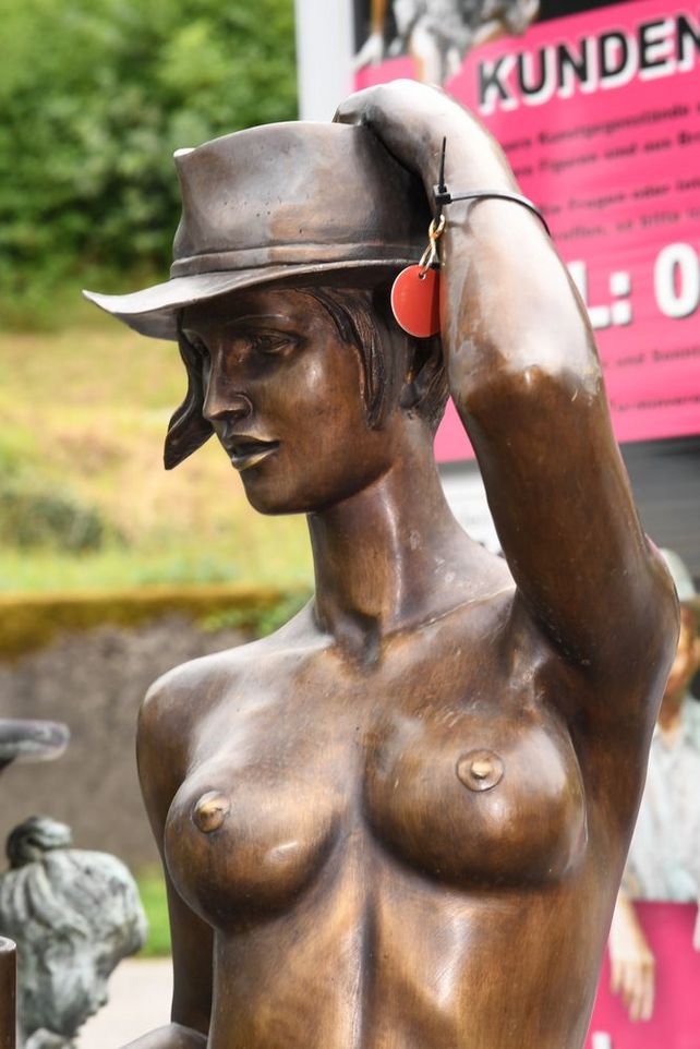 Bronzefiguren Akt und Erotik