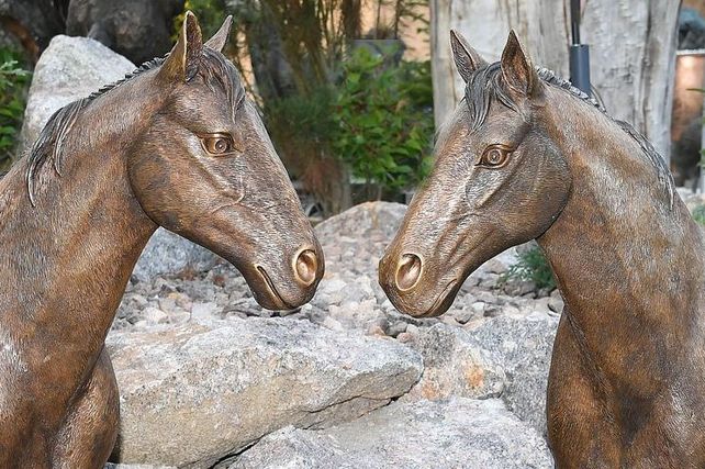 Bronze Pferde