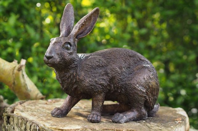 Bronzefiguren Kaninchen