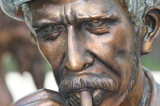 Bronzefiguren Kubaner