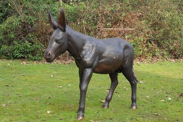 Bronze Esel