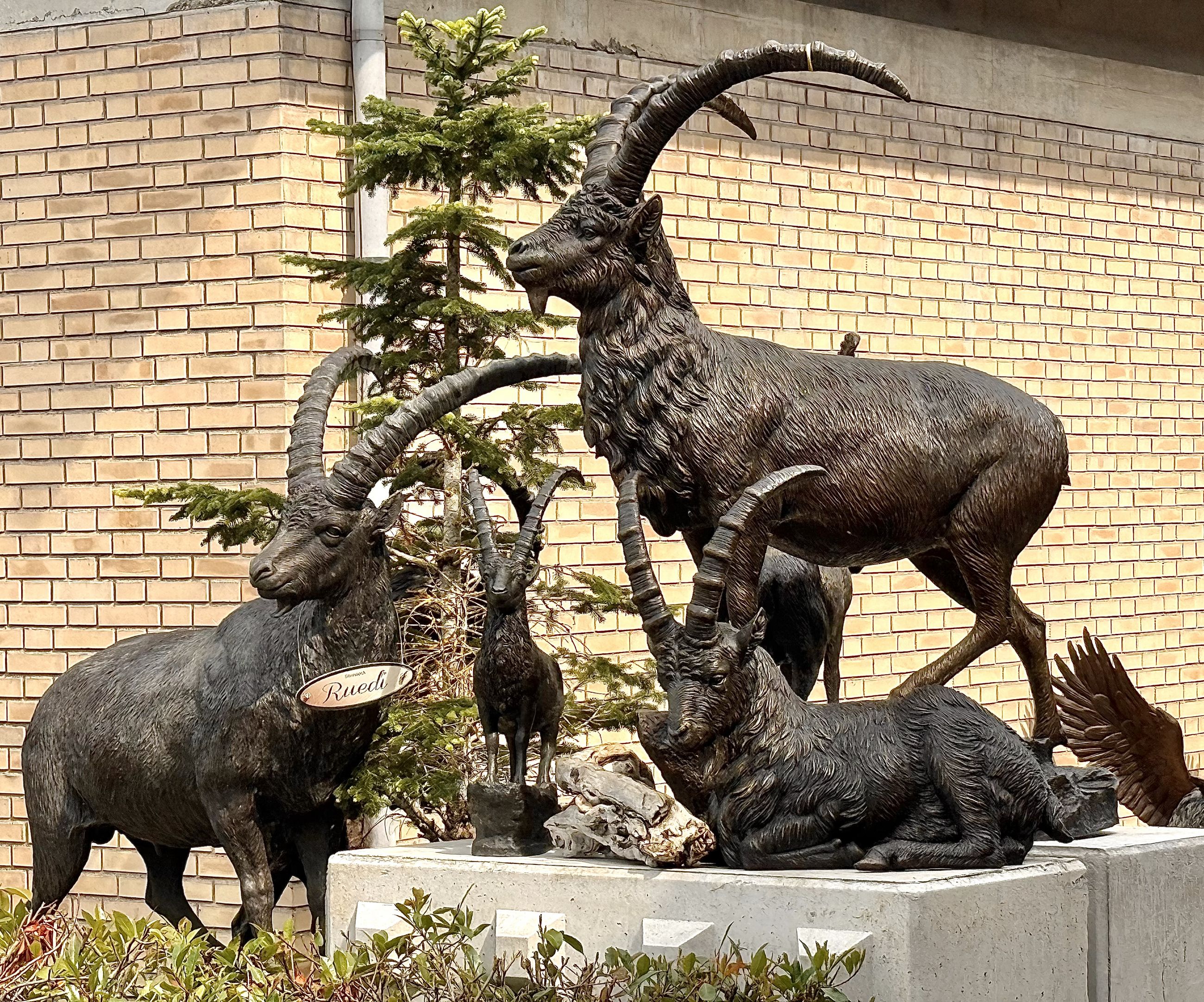 Bronzefiguren