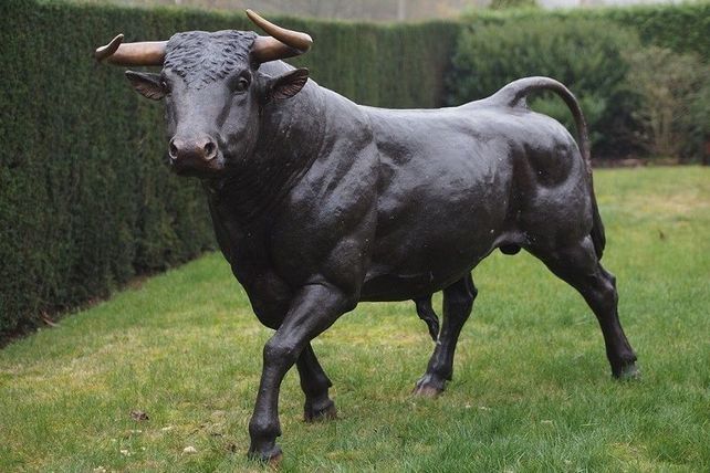 Bronze Stier