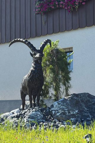 Bronzefiguren