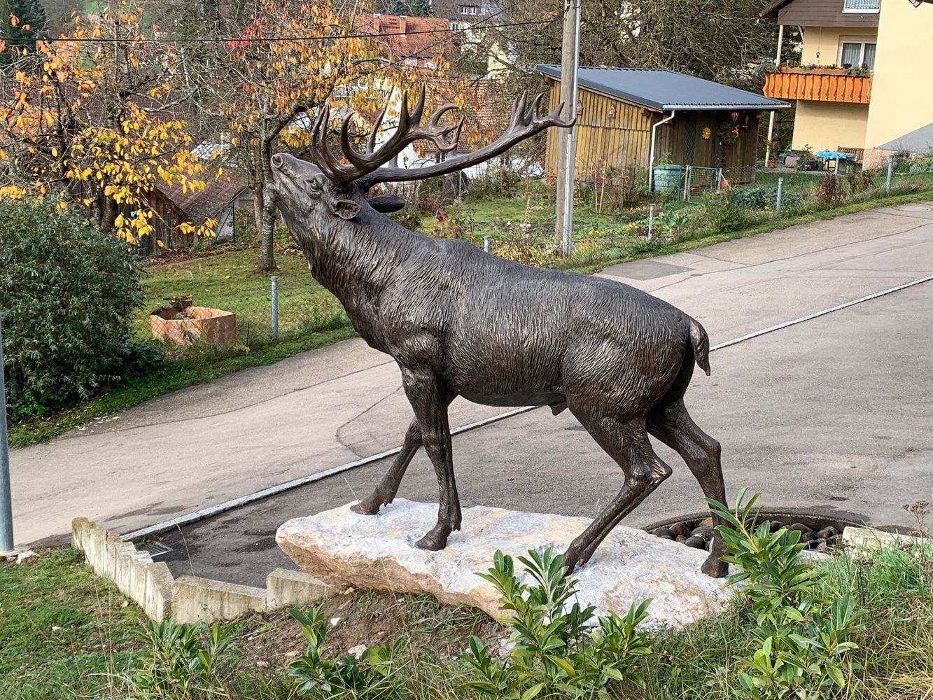 Bronze Hirsch