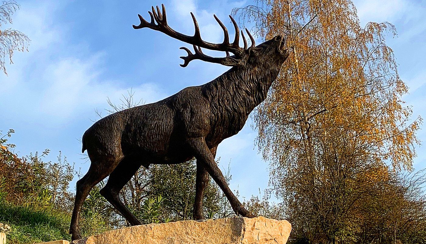 Hirsch in Bronze gegossen